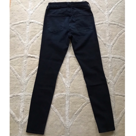 Good American “Good Legs” Distressed Jeans - Picture 6 of 8